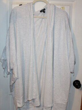 NWOT Lane Bryant open front light weight hoodie, fits size 22/28